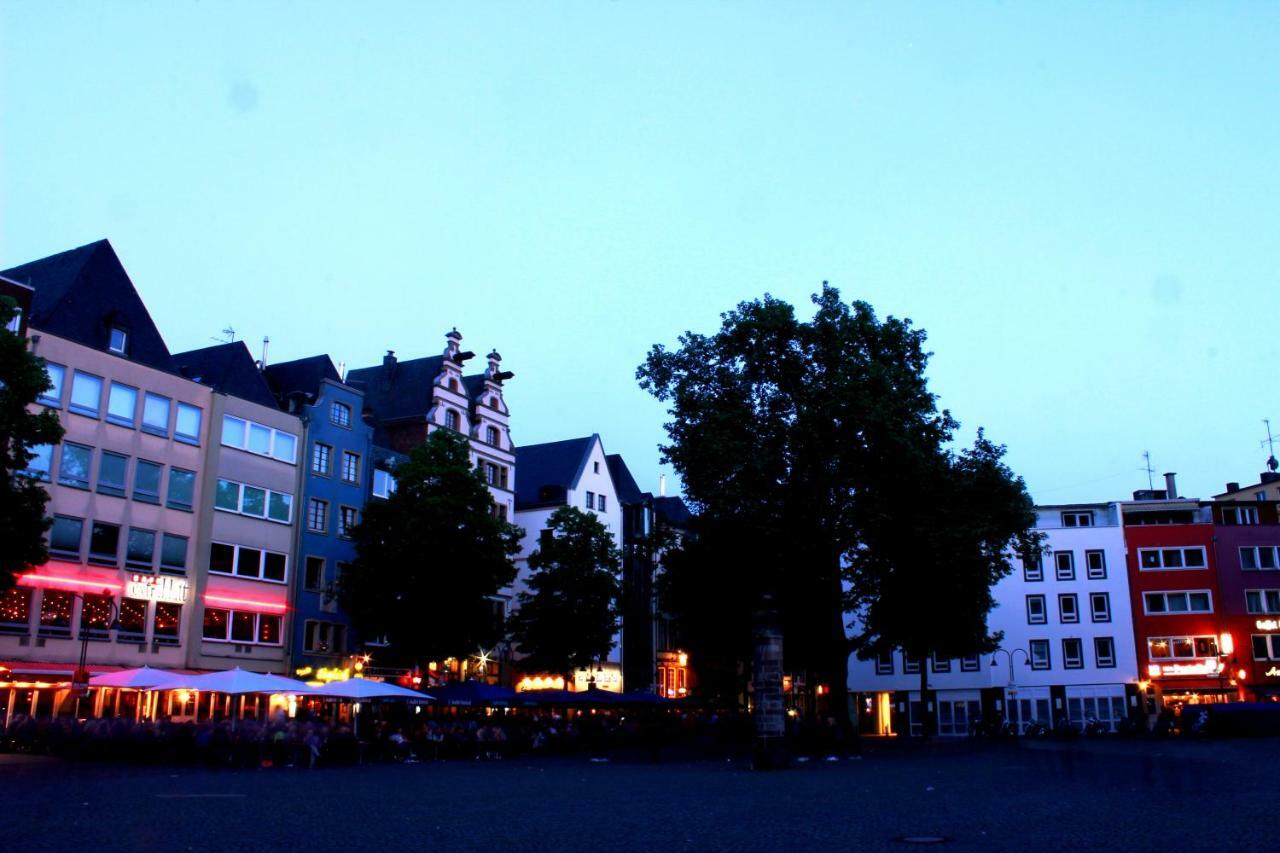 Koncept Hotel Zum Kostbaren Blut Köln Eksteriør bilde